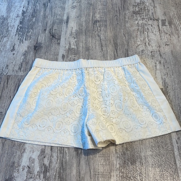 Loft lace floral shorts size 0 - Picture 4 of 5